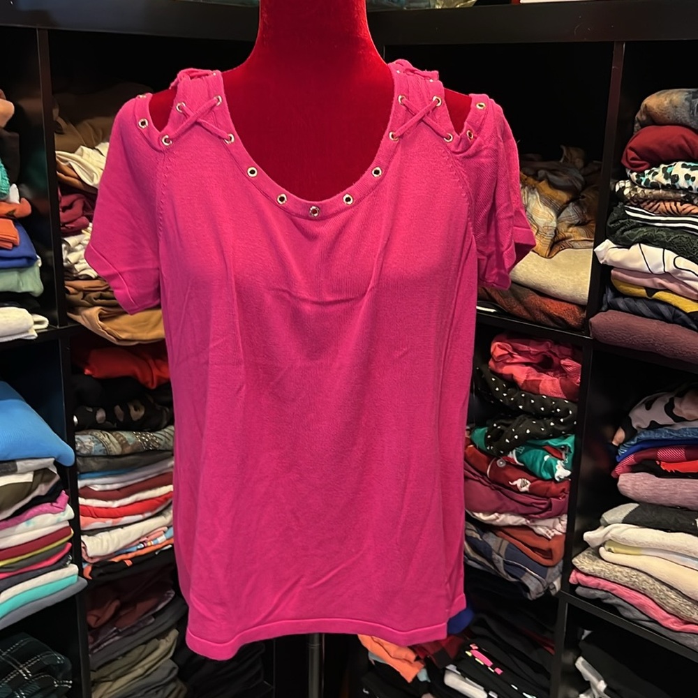 #253. 🪷Pink grommet blouse. Roz & Ali. 2x